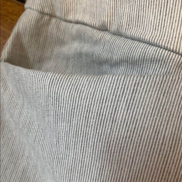 Hilary radley pull on stretchy Shorts - Picture 2 of 5